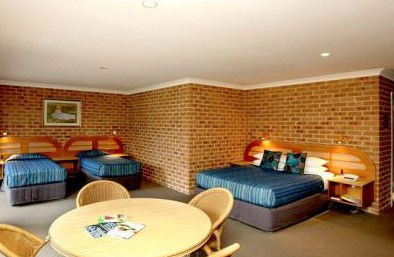The Hermitage - Accommodation Redcliffe 2