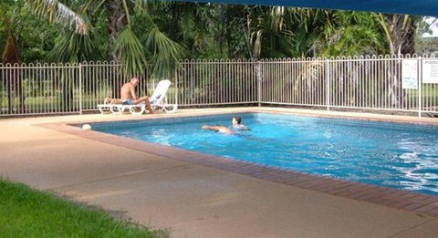 Shady Lane Tourist Park - Accommodation Redcliffe 2