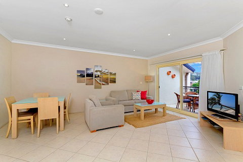 Terrigal Sails Serviced Apartments - Accommodation Redcliffe 4