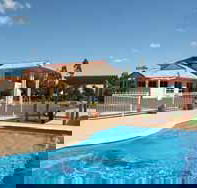 Country Roads Motor Inn - Accommodation Redcliffe