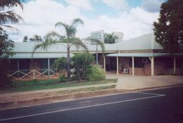 Clermont Motor Inn - Accommodation Redcliffe 0