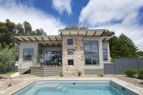 Stonetryst Spa Villas - Accommodation Redcliffe 0