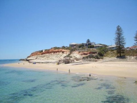 Homes Down Under - Accommodation Redcliffe 0