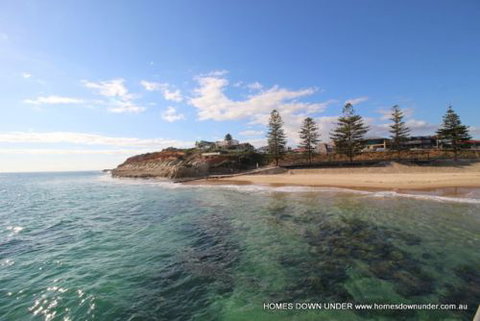 Homes Down Under - Accommodation Redcliffe 7
