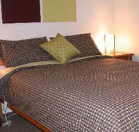 Plumtree Cottage - Accommodation Redcliffe