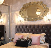 Pengallie  - Accommodation Redcliffe