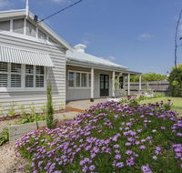 Blakiston House - Accommodation Redcliffe