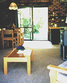 Falls Forest Retreat - Accommodation Redcliffe 0