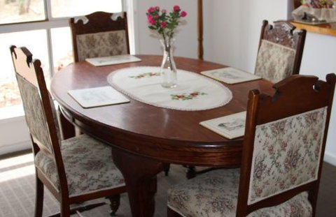 Donkey Tales Farm Cottages - Accommodation Redcliffe 7