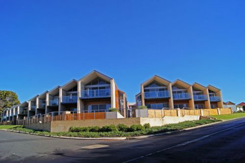 Seine Bay Apartments - Accommodation Redcliffe 0