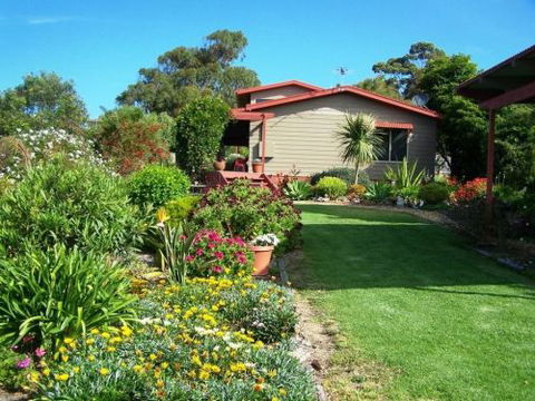 Eden Holiday Rentals - Accommodation Redcliffe 2
