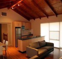 Ethelton Serviced Apartments - Accommodation Redcliffe