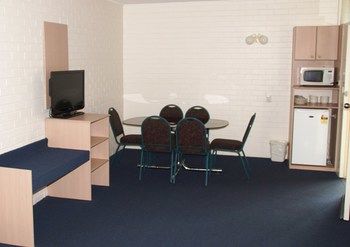 Econo Lodge Tamworth - Accommodation Redcliffe 81