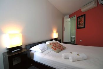 Base Backpackers Melbourne Hostel - Accommodation Redcliffe 2