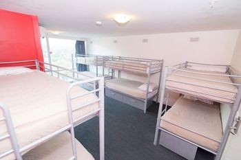 Base Backpackers Melbourne Hostel - Accommodation Redcliffe 7