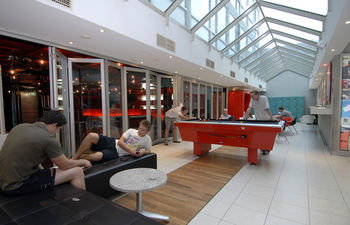 Base Backpackers Melbourne Hostel - Accommodation Redcliffe 10