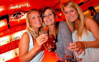 Base Backpackers Melbourne Hostel - Accommodation Redcliffe 18