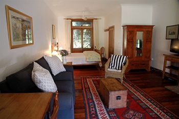 Carriages Boutique Hotel - Accommodation Redcliffe 10