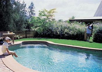 Carriages Boutique Hotel - Accommodation Redcliffe 12