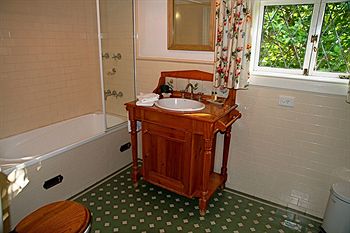 Carriages Boutique Hotel - Accommodation Redcliffe 16