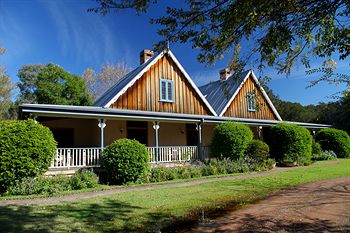 Carriages Boutique Hotel - Accommodation Redcliffe 21