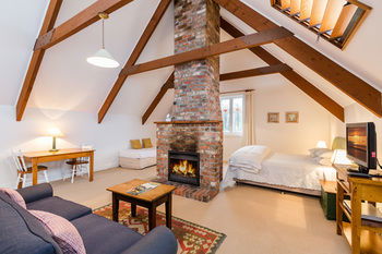 Carriages Boutique Hotel - Accommodation Redcliffe 38