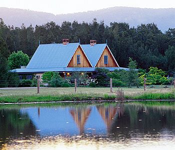 Carriages Boutique Hotel - Accommodation Redcliffe 4