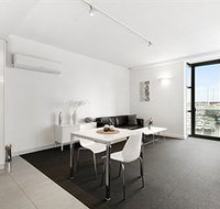 Docklands Private Collection of Apartments - Digital Harbour - Accommodation Redcliffe