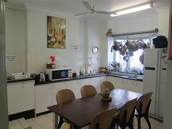 Casa Central Accommodation - Hostel - Accommodation Redcliffe 0