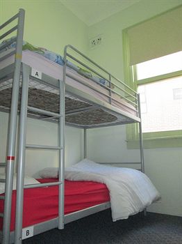 Casa Central Accommodation - Hostel - Accommodation Redcliffe 1