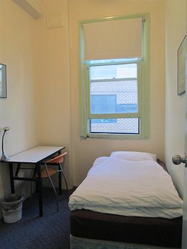 Casa Central Accommodation - Hostel - Accommodation Redcliffe 3
