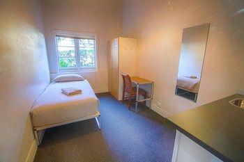 Cambridge Lodge - Hostel/Backpacker - Accommodation Redcliffe 31
