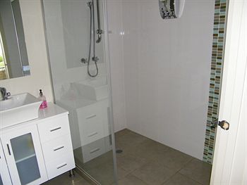 De'Vine Escape - Accommodation Redcliffe 0