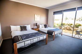 De'Vine Escape - Accommodation Redcliffe 17
