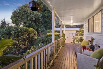 Eden Lodge - Accommodation Redcliffe 2