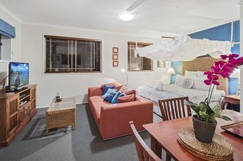Eden Lodge - Accommodation Redcliffe 14