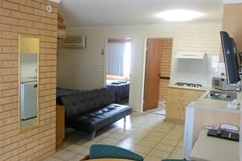 Tumut Valley Motel - Accommodation Redcliffe 2