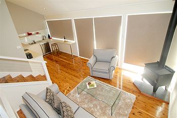 Wine Country Villas - Accommodation Redcliffe 6