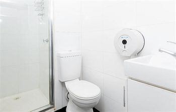 Barkly Backpackers - Hostel - Accommodation Redcliffe 0