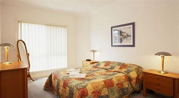 Waverley Corporate Townhouses - Accommodation Redcliffe 3