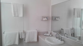 Branxton House Motel, Hunter Valley - Accommodation Redcliffe 10