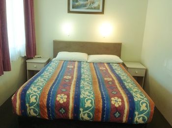 Ashton Townhouse Motel And Suites - Accommodation Redcliffe 3