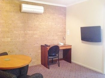 Ashton Townhouse Motel And Suites - Accommodation Redcliffe 8