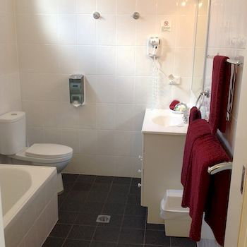 Ashton Townhouse Motel And Suites - Accommodation Redcliffe 11