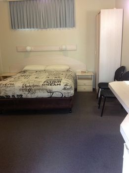 Ashton Townhouse Motel And Suites - Accommodation Redcliffe 19