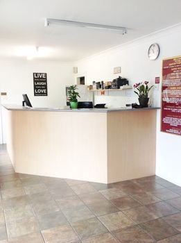 Ashton Townhouse Motel And Suites - Accommodation Redcliffe 22