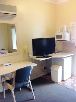 Ashton Townhouse Motel And Suites - Accommodation Redcliffe 23