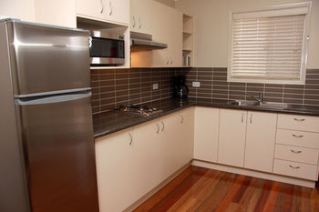 Yabbaloumba Retreat - Accommodation Redcliffe 8
