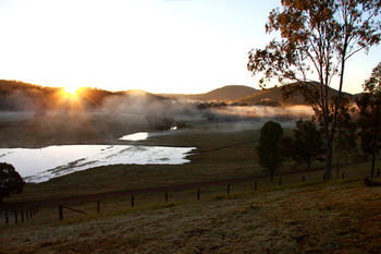Yabbaloumba Retreat - Accommodation Redcliffe 18