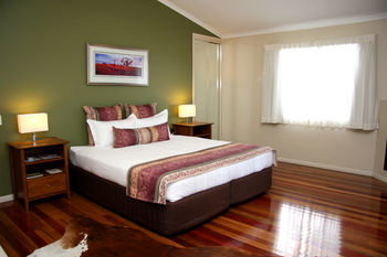 Yabbaloumba Retreat - Accommodation Redcliffe 20